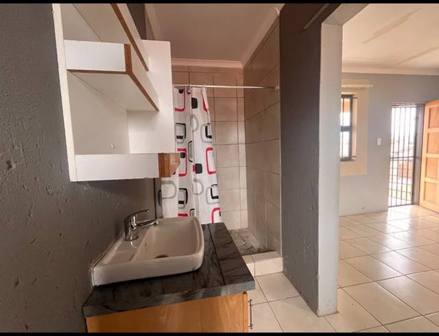 1 BEDROOM PROPERTY TO RENT IN DOORNKOP